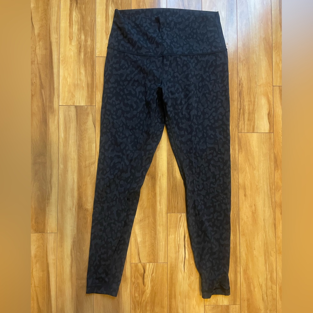 Lululemon | Black & Grey Print Gym Leggings